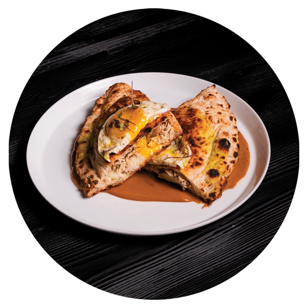 کالزون مرغ و قارچ